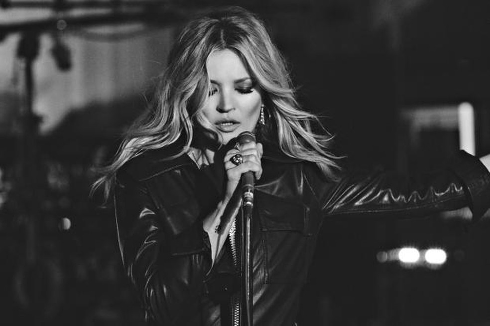 Kate Moss disse ter sido 'emocionante' atuar em clipe de música de Elvis Presley